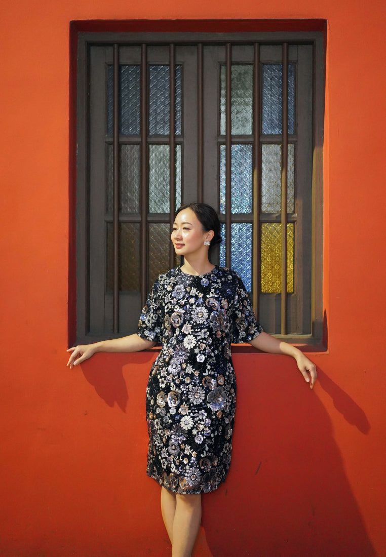 MAGNIFIQUE Shift Dress