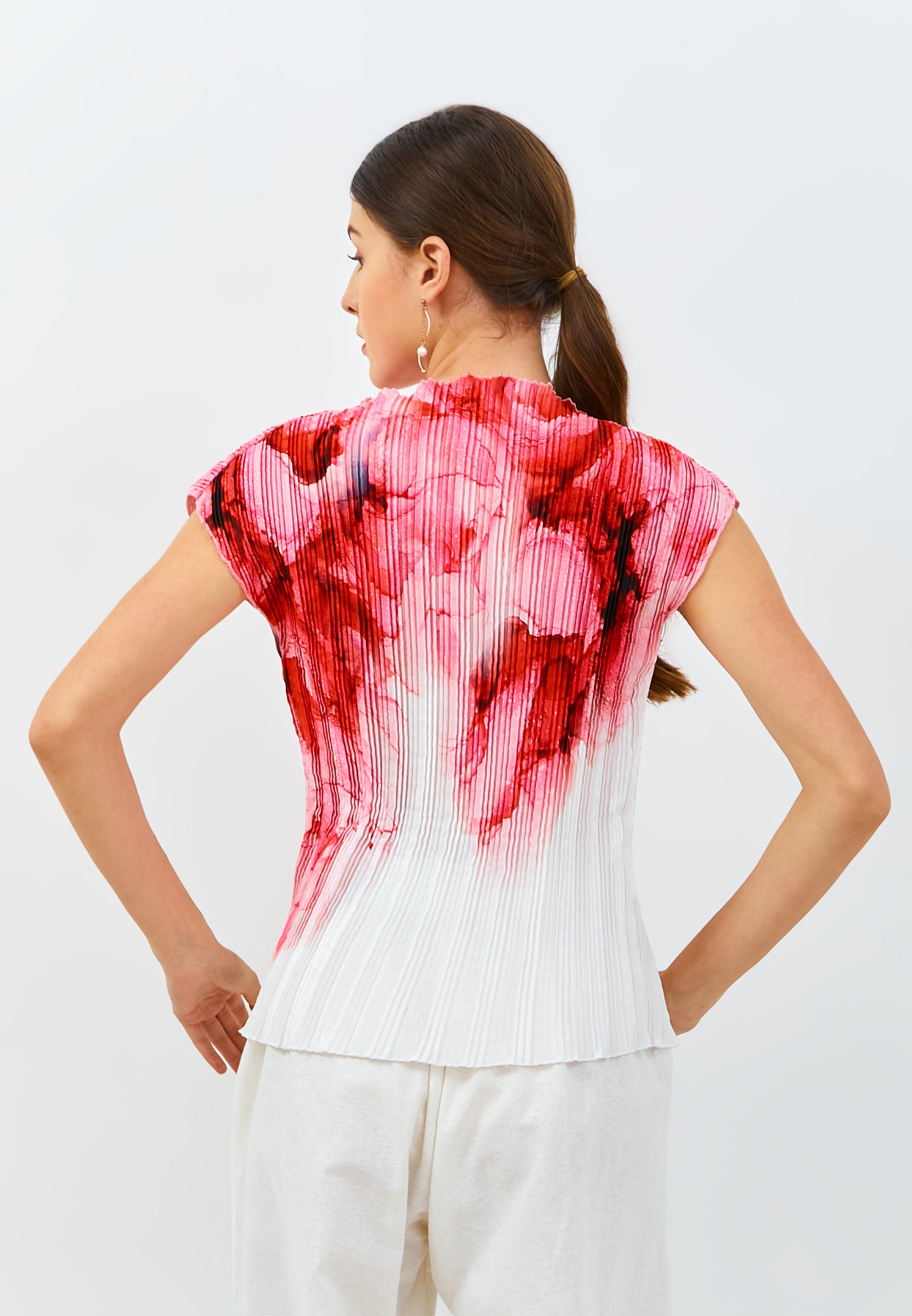 PEONIES Pleated Top