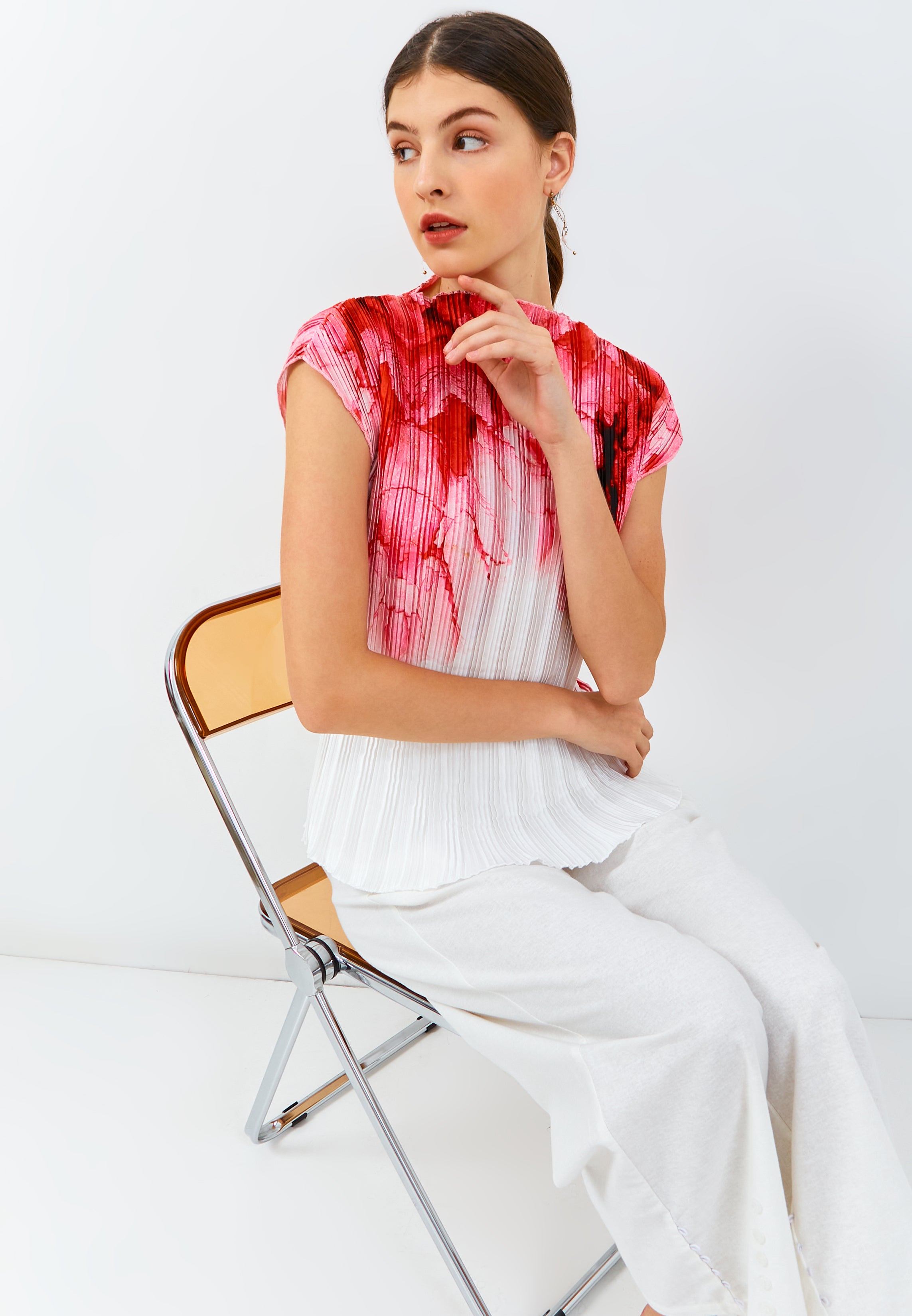 PEONIES Pleated Top