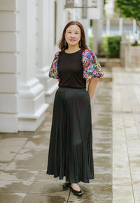 Eye On The World Puff Sleeve Top