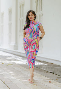 MAGIC Pleated Midi Dress