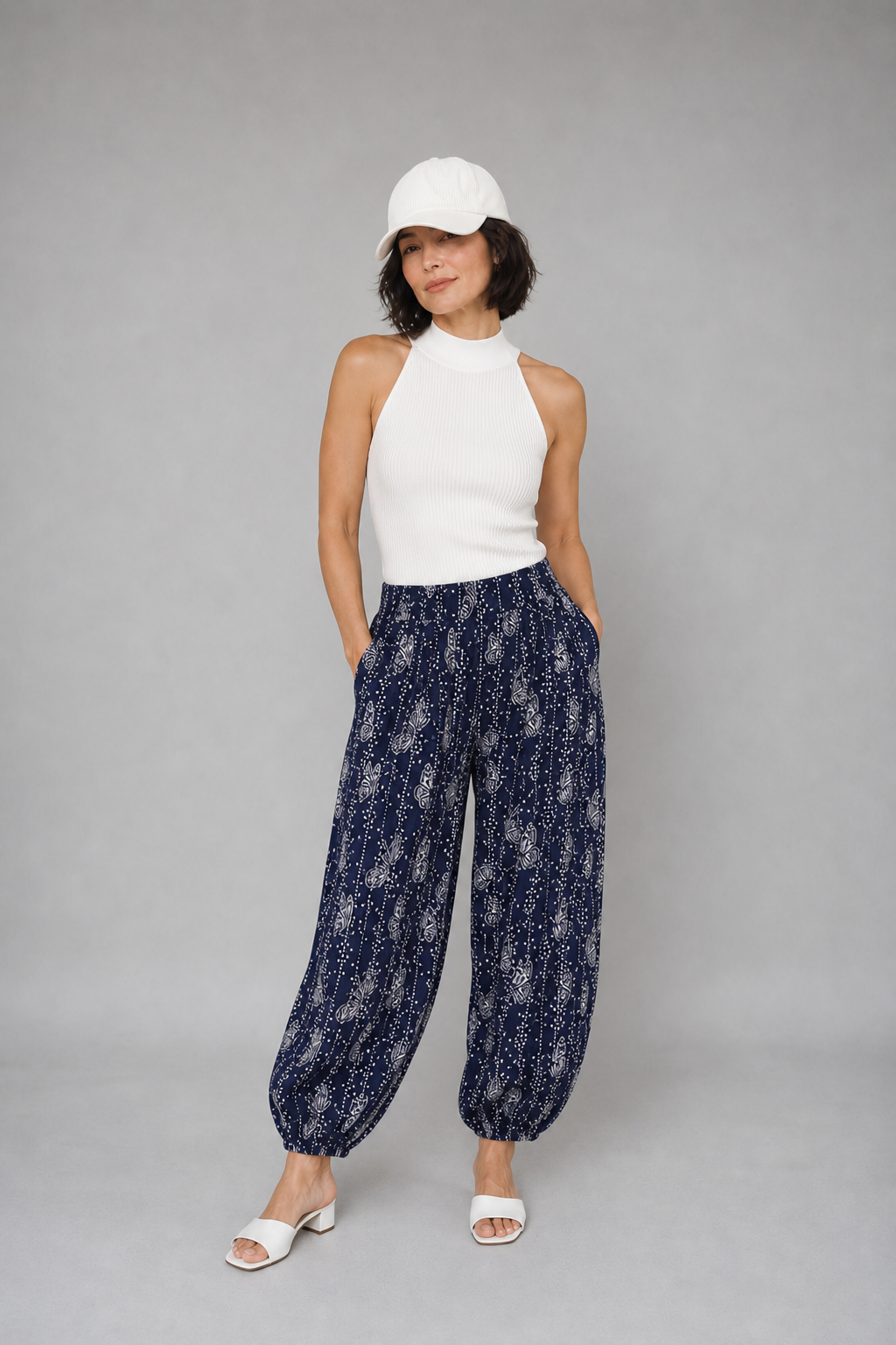 BUTTERFLY Navy Fourways Pants