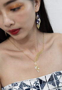 Floral Wave Asymmetrical Gold Necklace