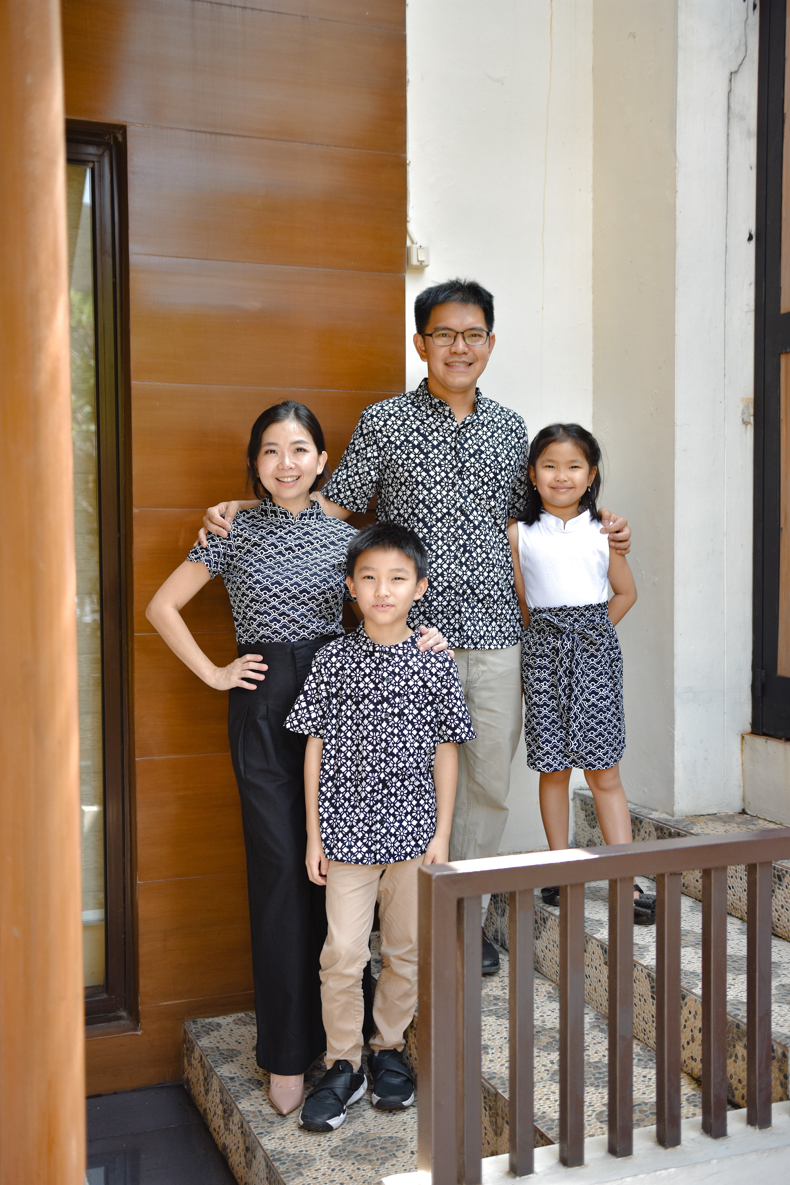 CLOUD Black Batik Sleeve Cheongsam Top