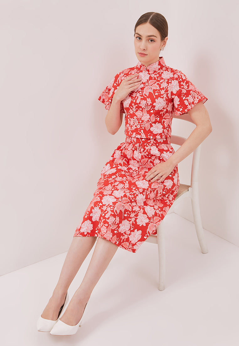 PERANAKAN PAWS Red Sleeve Crop Top