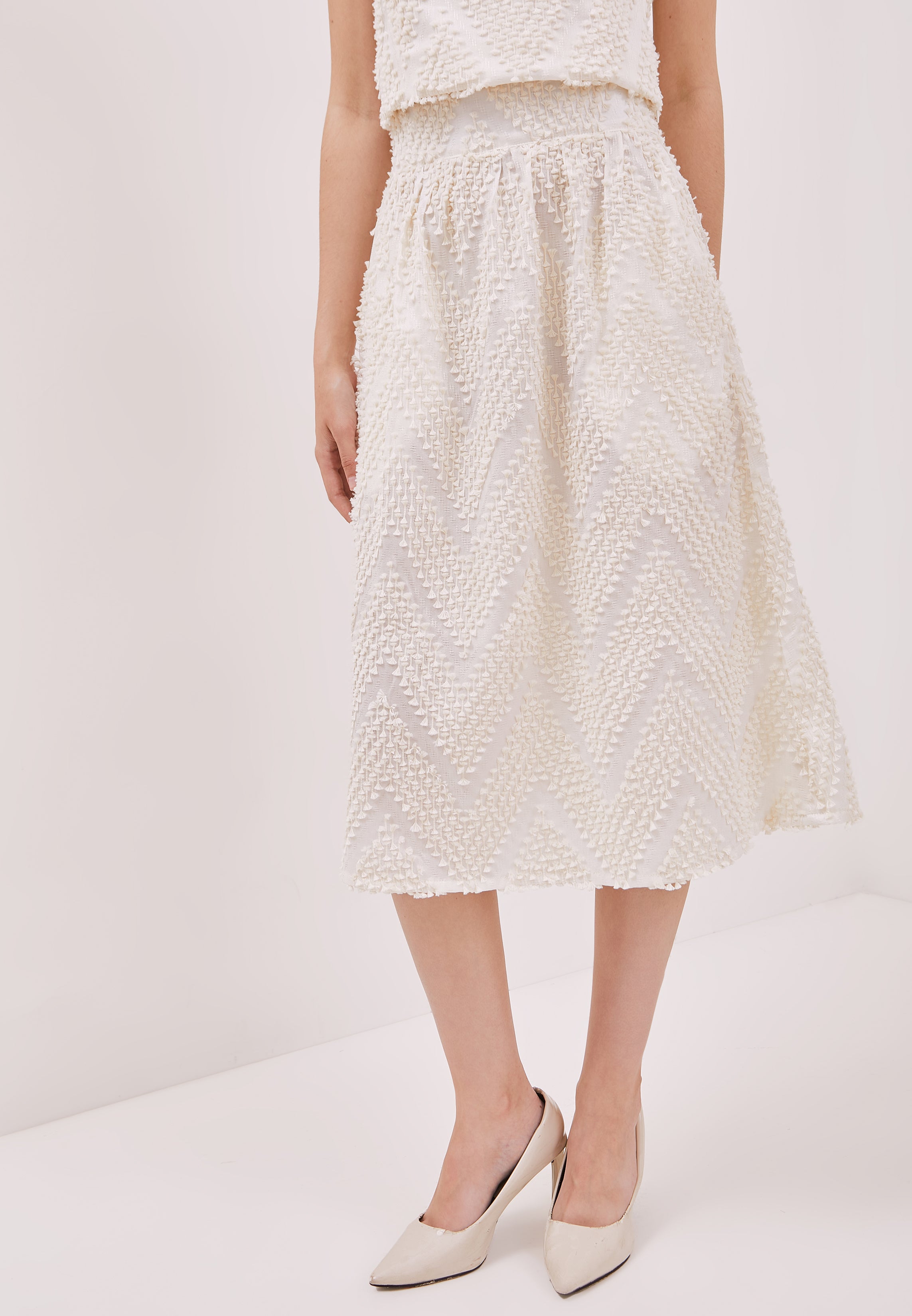 3D Tenun White Straight Skirt