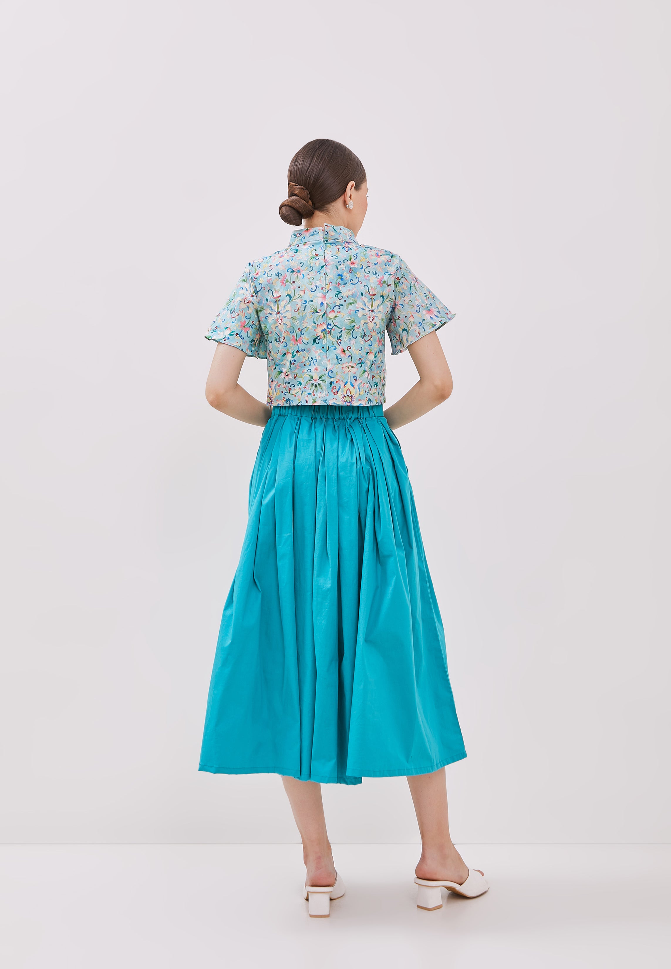 CHINESE FLORAL Sleeve Crop Top