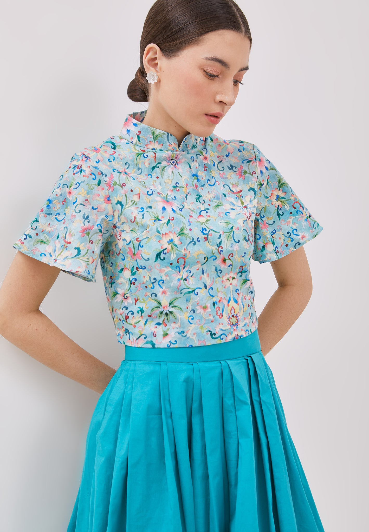 CHINESE FLORAL Sleeve Crop Top