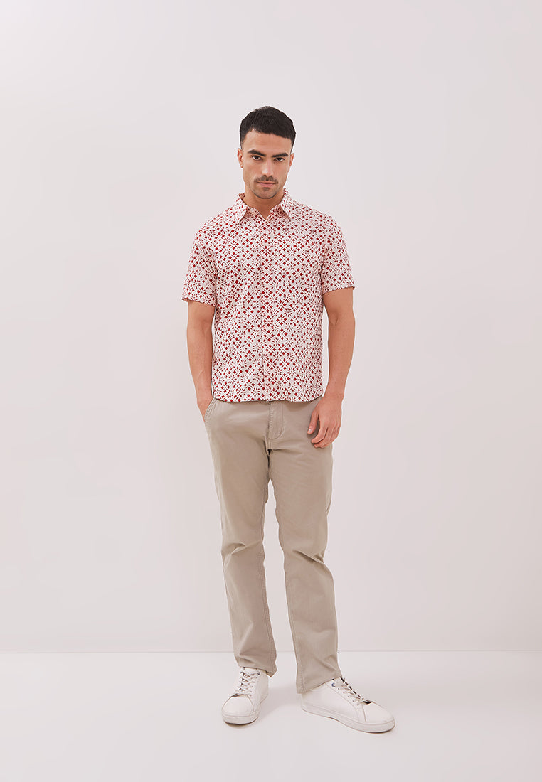 TWINKLING STARS White Man Batik Shirt With Point Collar