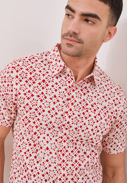 TWINKLING STARS White Man Batik Shirt With Point Collar