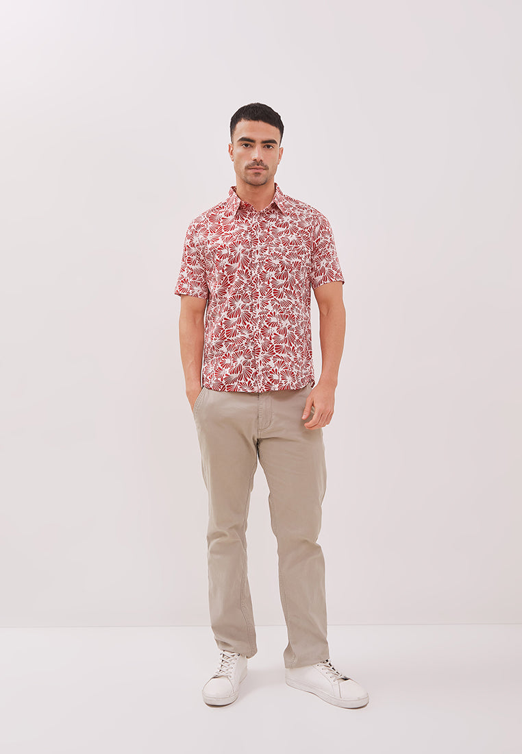 DAUN Man Batik Shirt With Point Collar