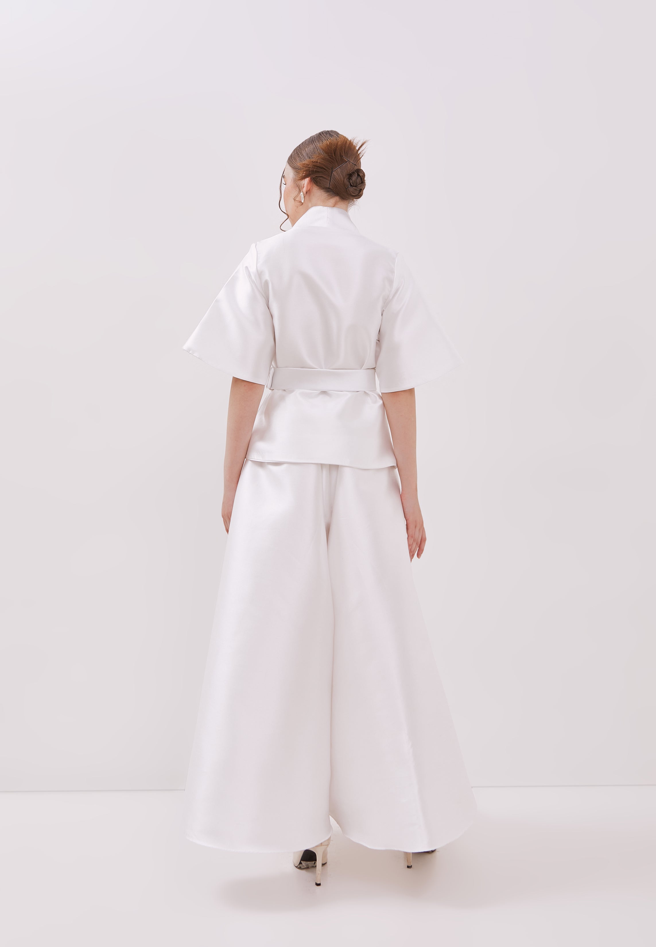 PEARL WHITE Kebaya Jacket