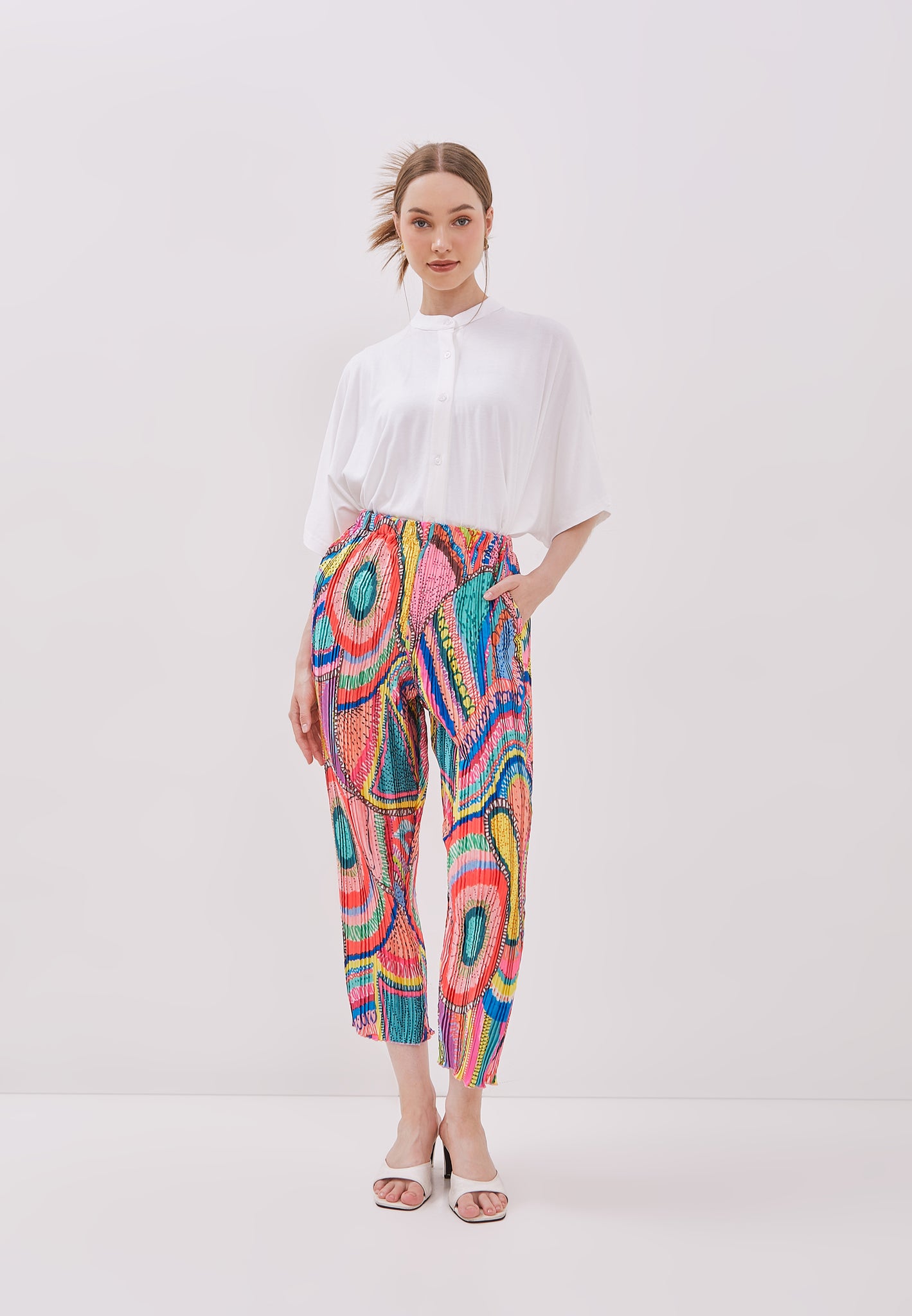 MAGIC Pleated Pants