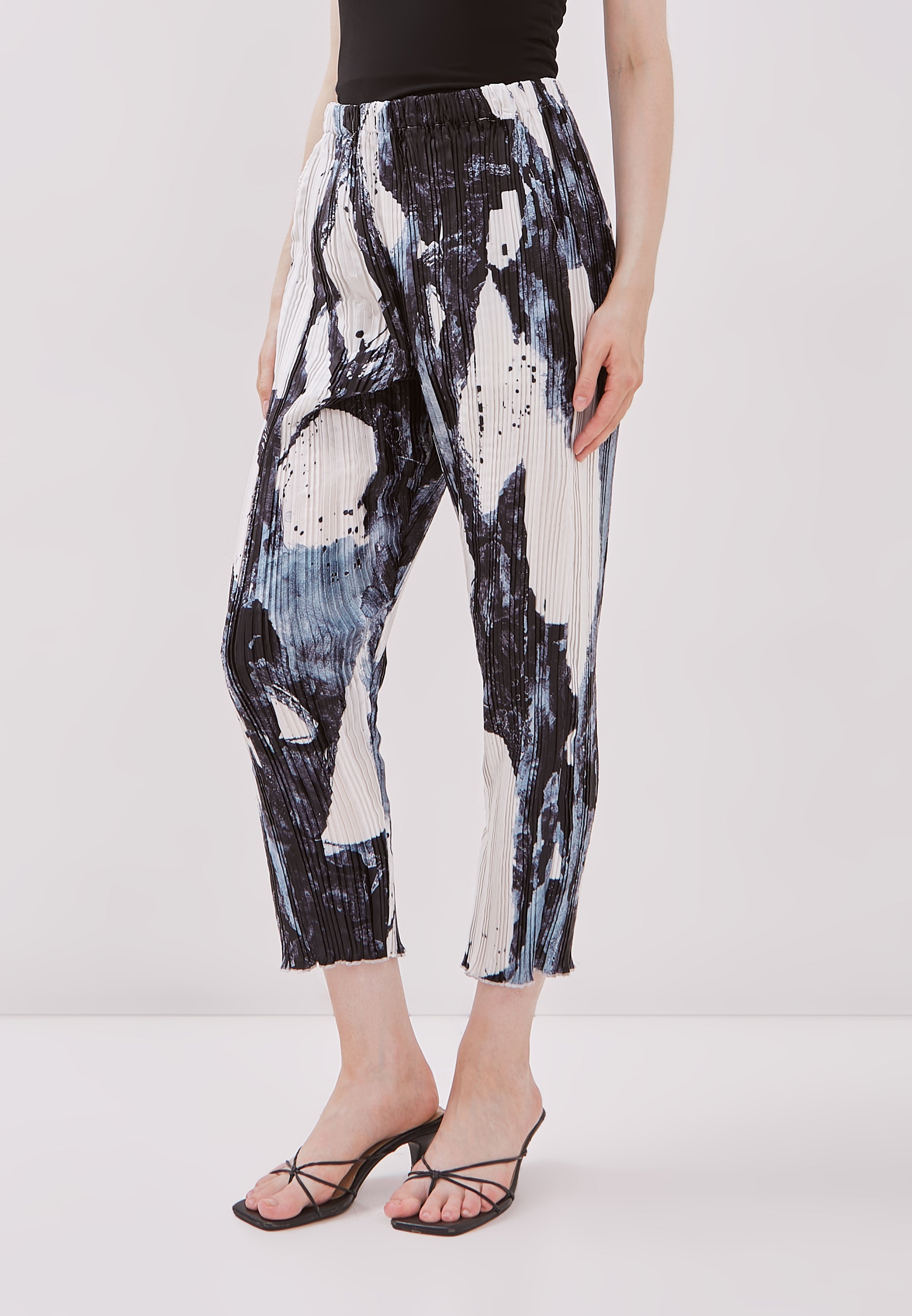 FREEDOM Pleated Pants