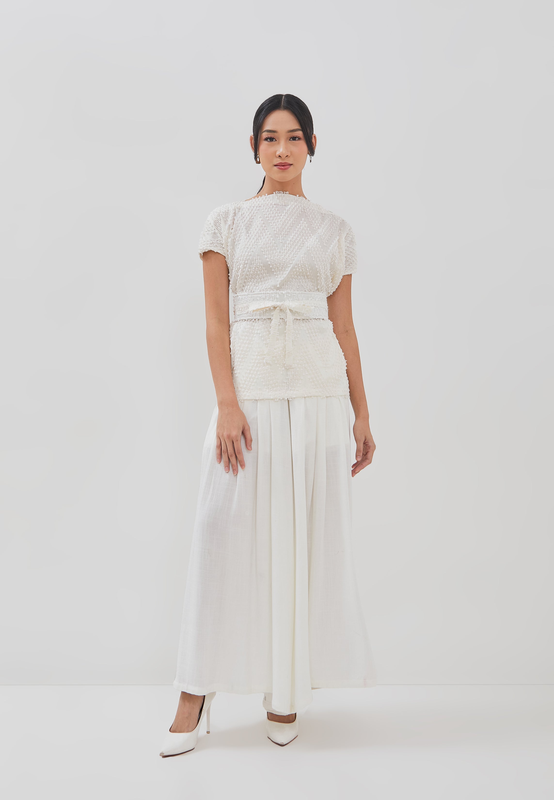 3D Tenun White Magic Top