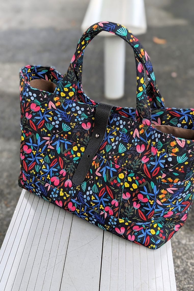 BLACK HANA Canvas Bag