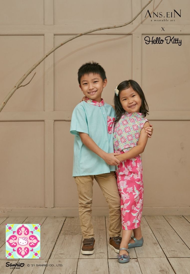NYONYA HELLO KITTY FUSCHIA MiniMe Cheongsam Top