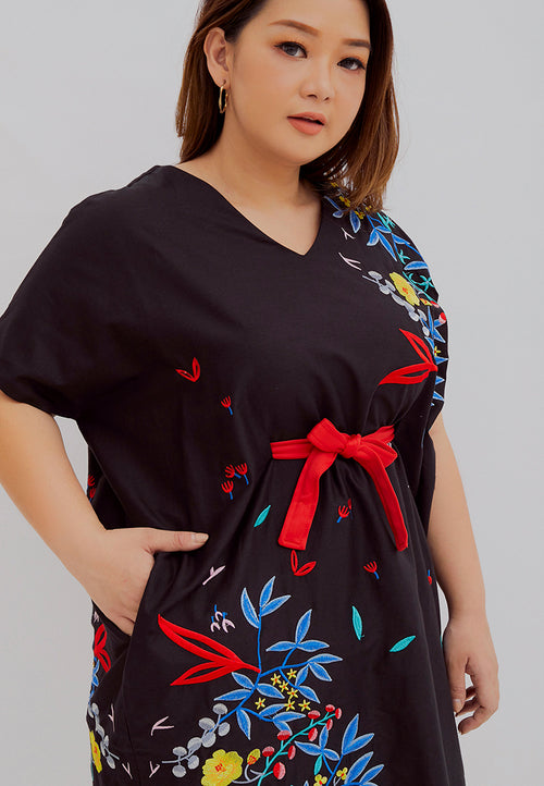 BLACK 花 HANA Embroidery Kimono Dress