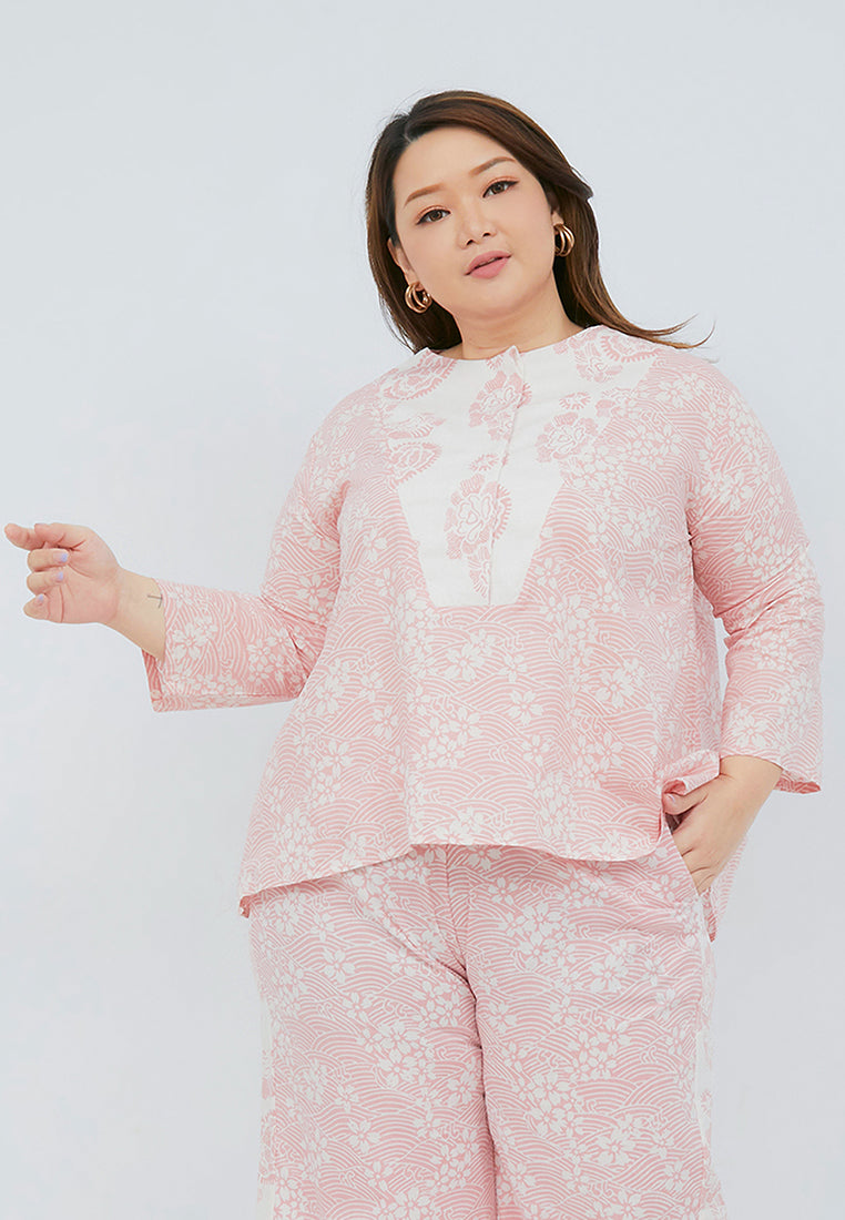 SAKURA さくら Blush Trapeze Shirt