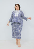SAKURA さくら Navy Trapeze Shirt