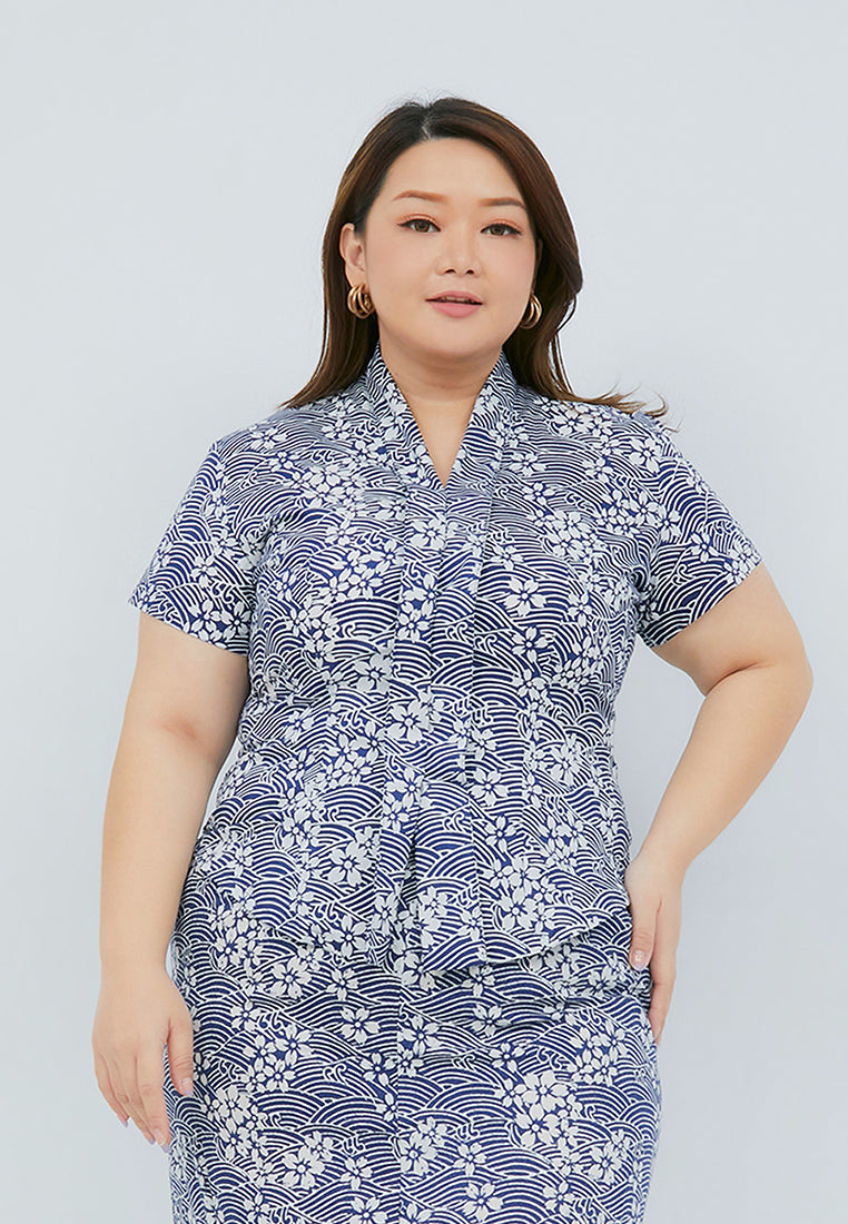 SAKURA さくら Navy Kebaya Top Batik