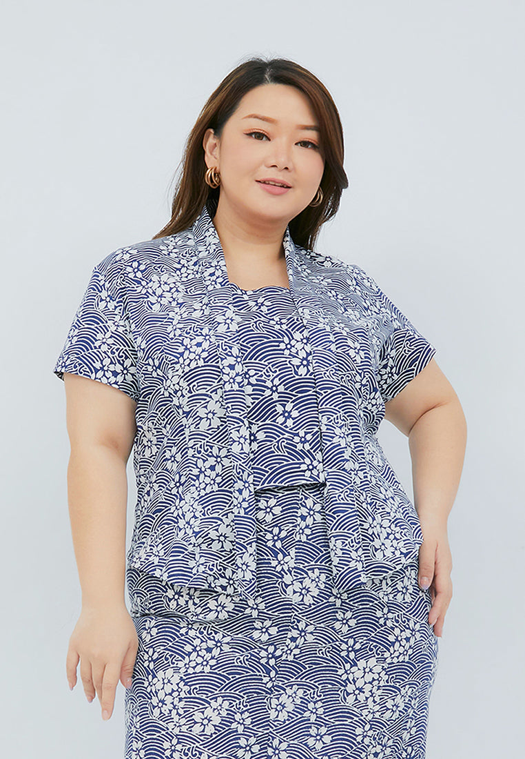 SAKURA さくら Navy Kebaya Top Batik