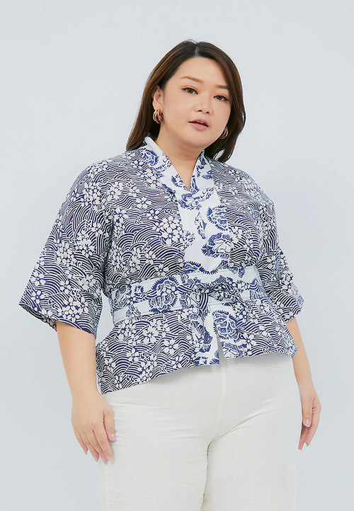 SAKURA さくら Navy 3/4 Sleeve Nyonya Top