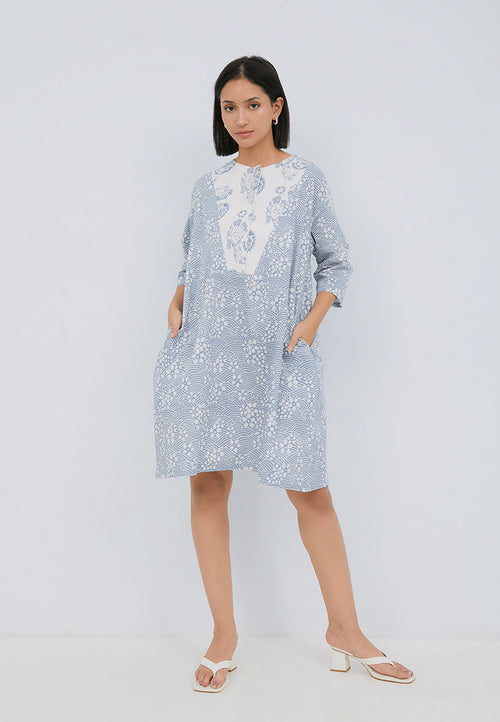 SAKURA さくら Grey Trapeze Dress