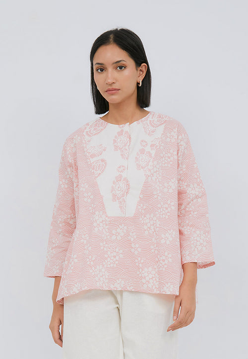 SAKURA さくら Blush Trapeze Shirt