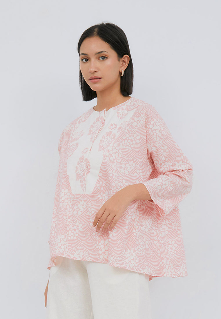 SAKURA さくら Blush Trapeze Shirt