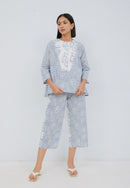 SAKURA さくら Grey Trapeze Shirt