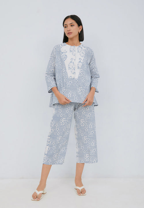SAKURA さくら Grey Trapeze Shirt