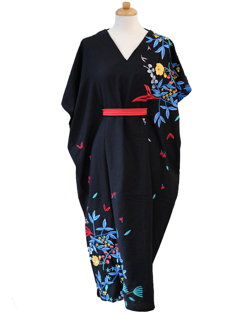 BLACK 花 HANA Embroidery Midi Kimono Dress