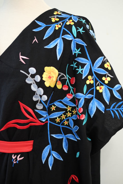 BLACK 花 HANA Embroidery Kimono Dress