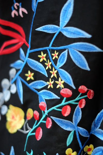 BLACK 花 HANA Embroidery Midi Kimono Dress