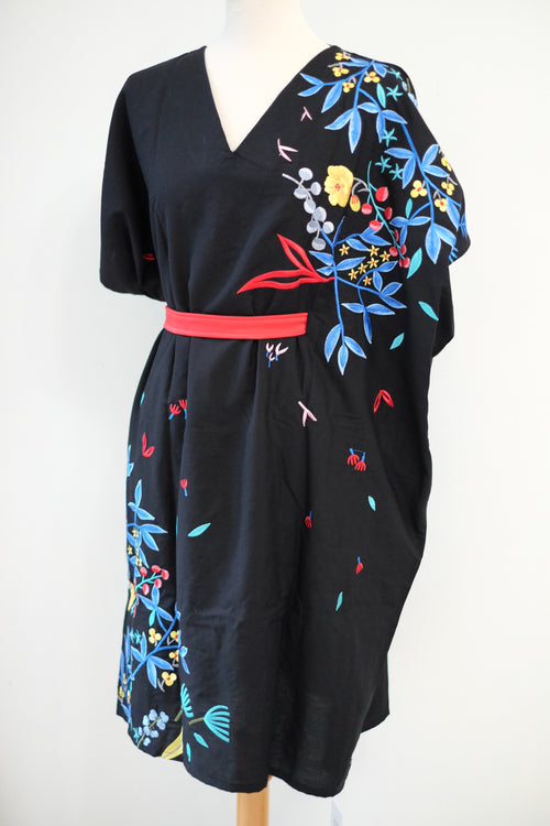 BLACK 花 HANA Embroidery Kimono Dress