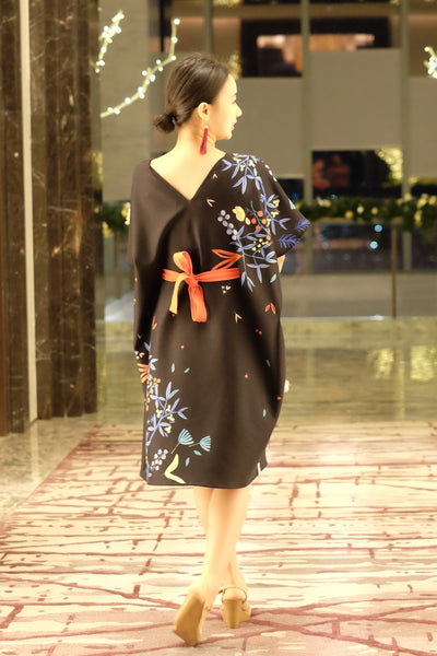 BLACK 花 HANA Embroidery Kimono Dress
