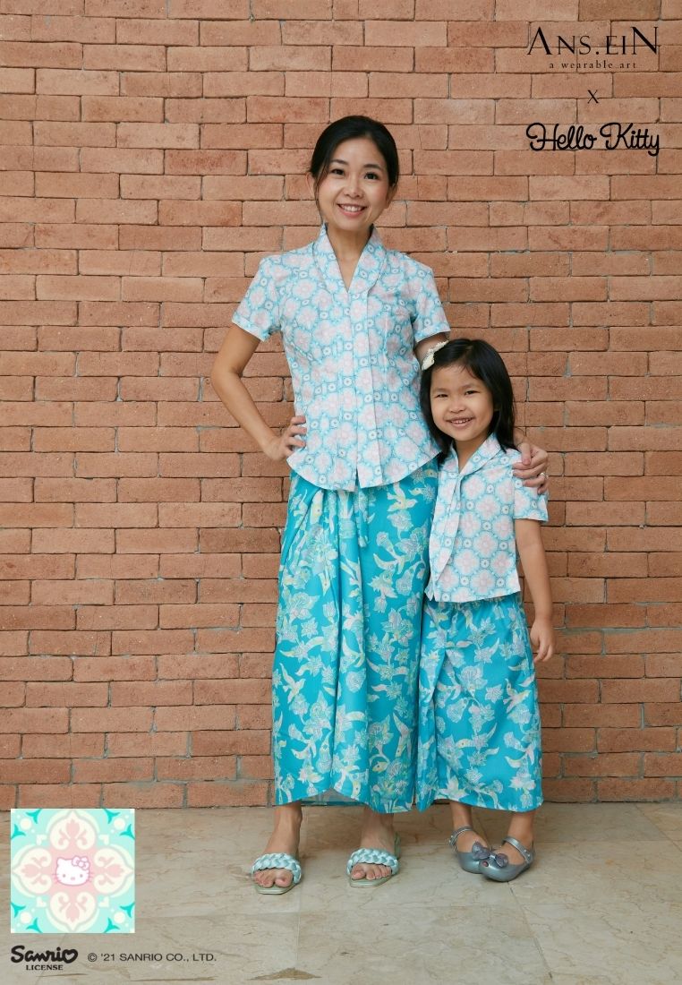 NYONYA HELLO KITTY MINT MiniMe Kebaya Top