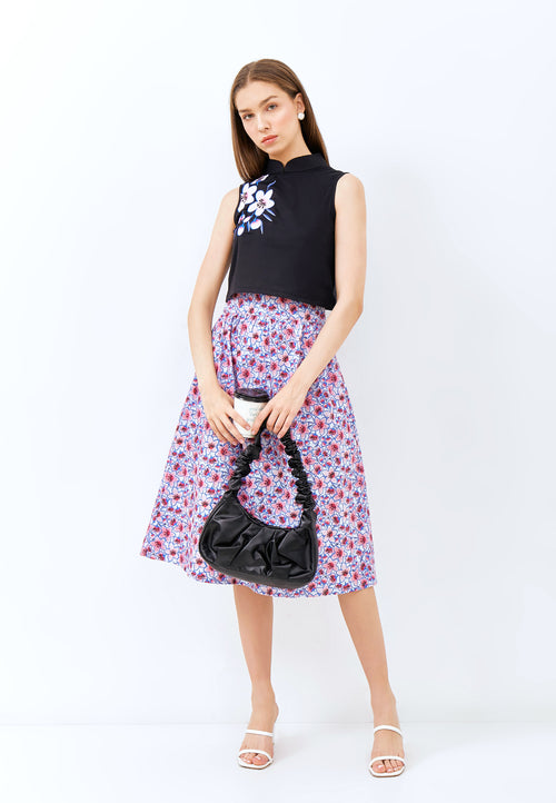 CHERRY BLOSSOM Embroidery Black Crop Top