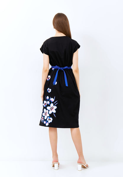 CHERRY BLOSSOM Embroidery Black Kimono Straight