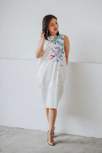 WHITE HANA Tulip Dress